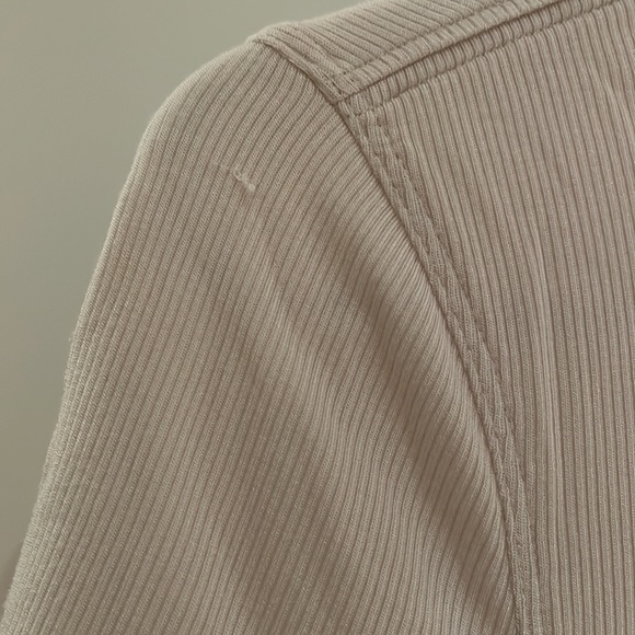 Lululemon crop top - Picture 6 of 7